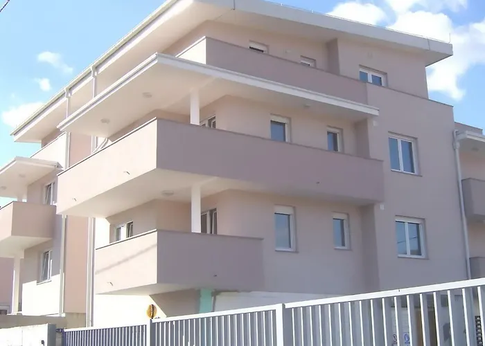 Apartmani Almica