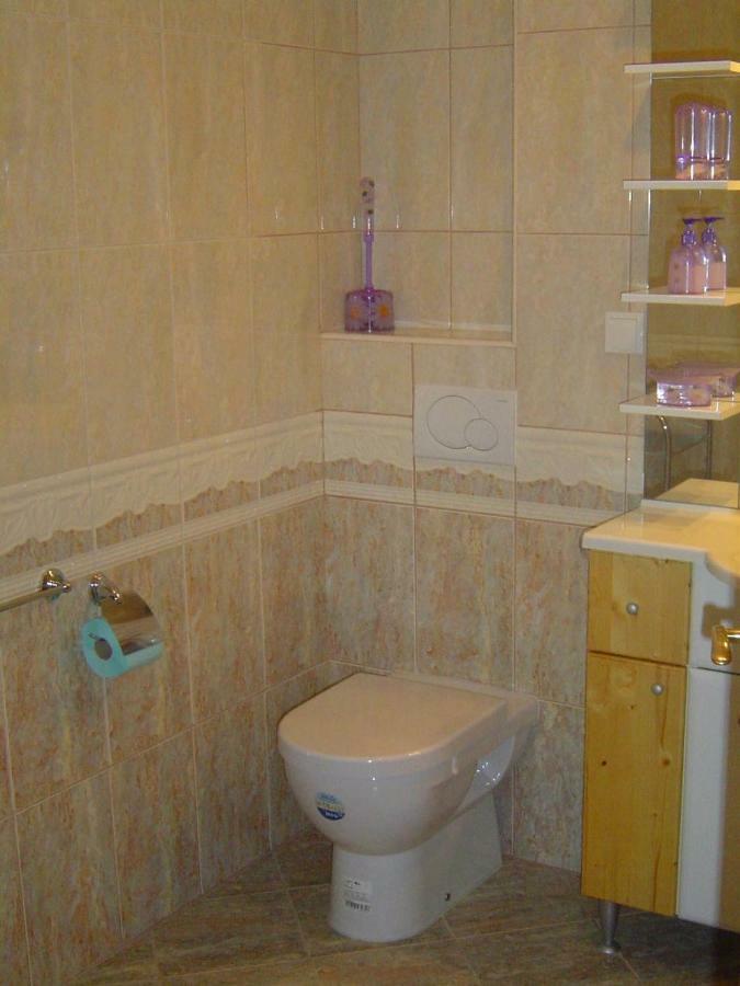 Almica Apartment *
